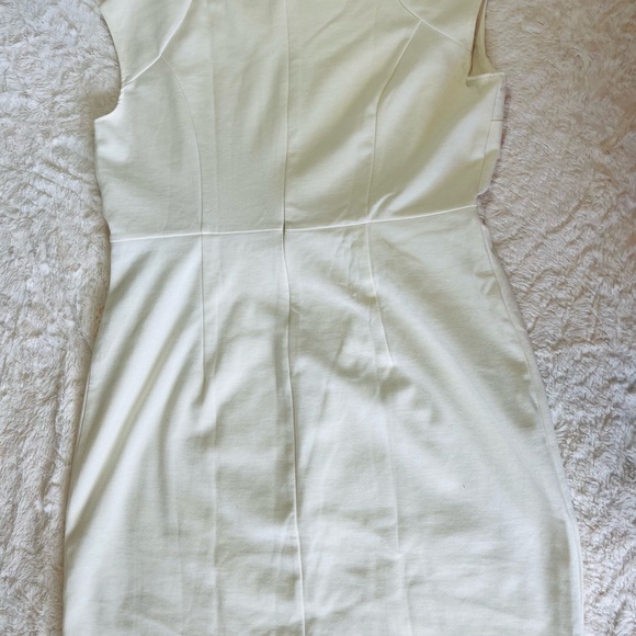 Jennifer Lopez white dress size 14P with silver belt attached. New without tag. - Picture 2 of 6